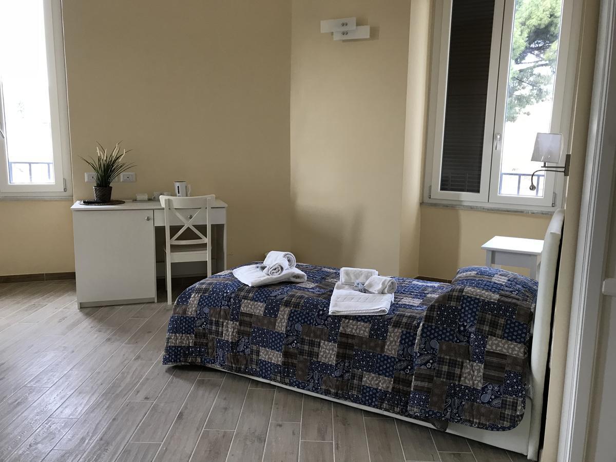 Serventi Longhi Guest house
