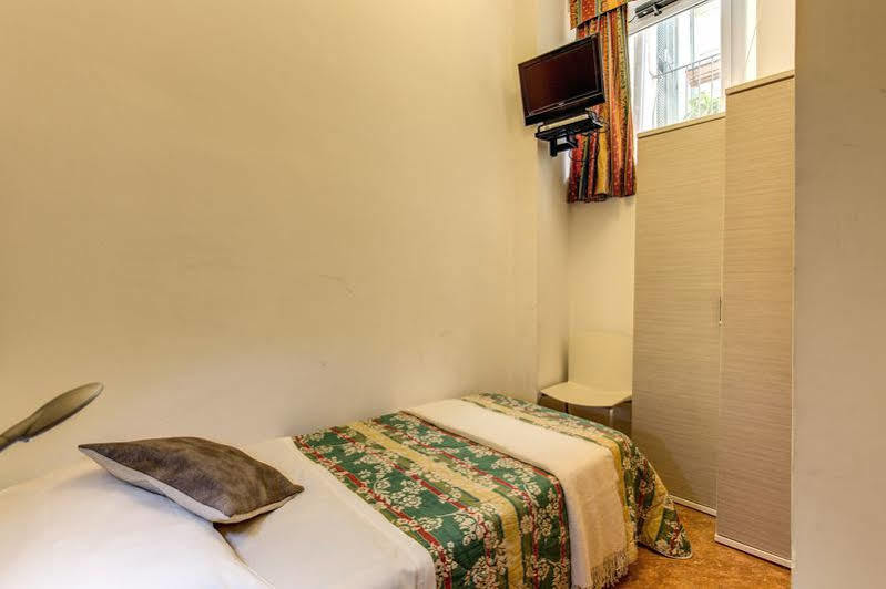 Hotel Dharma Boutique & 4*