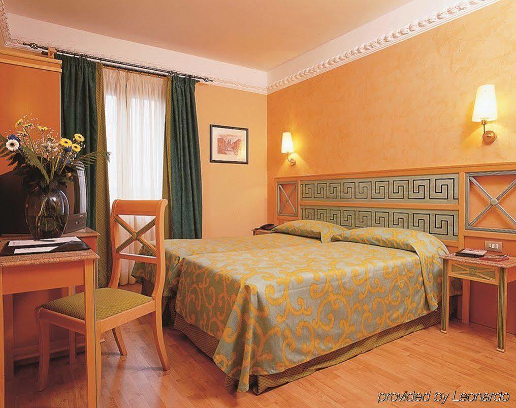 Exe Domus Aurea Hotel