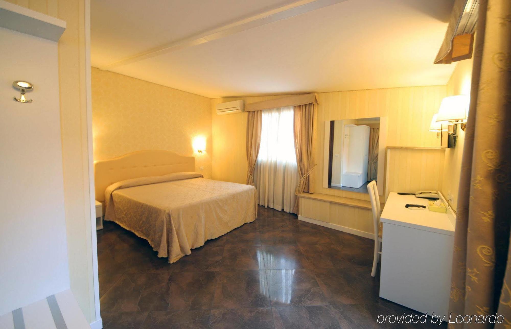 Saturnia 2*