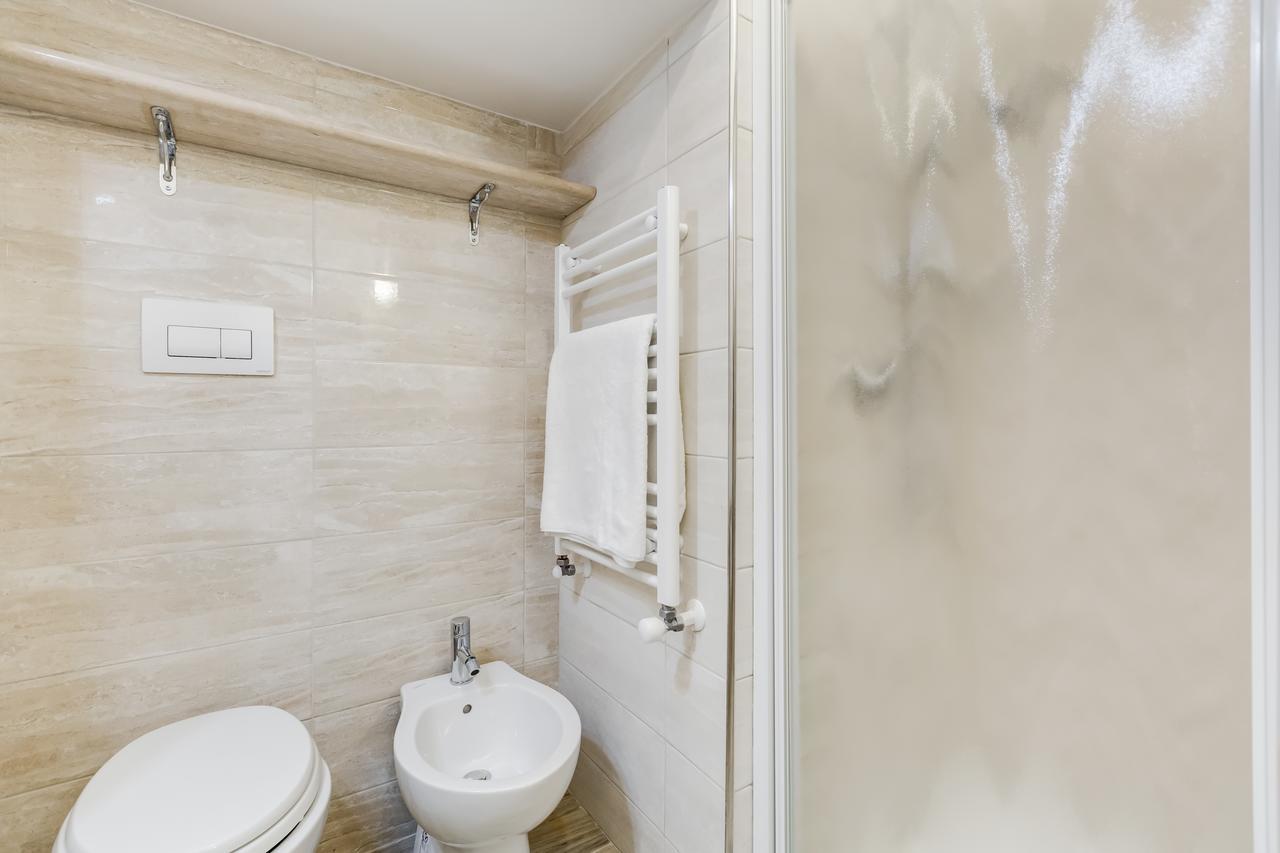 Apartment Ludovico Muratori Rome