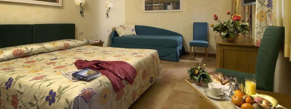 Santa Maria 3* Rome