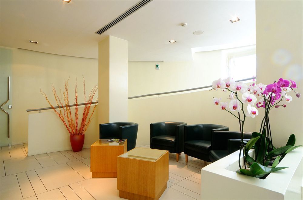 Hotel Western Globus 3*