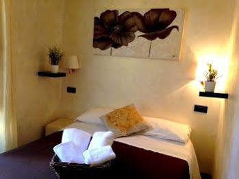 Domus Tiberina 2* Rome