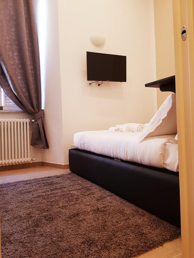 Guest house Cairoli 3*