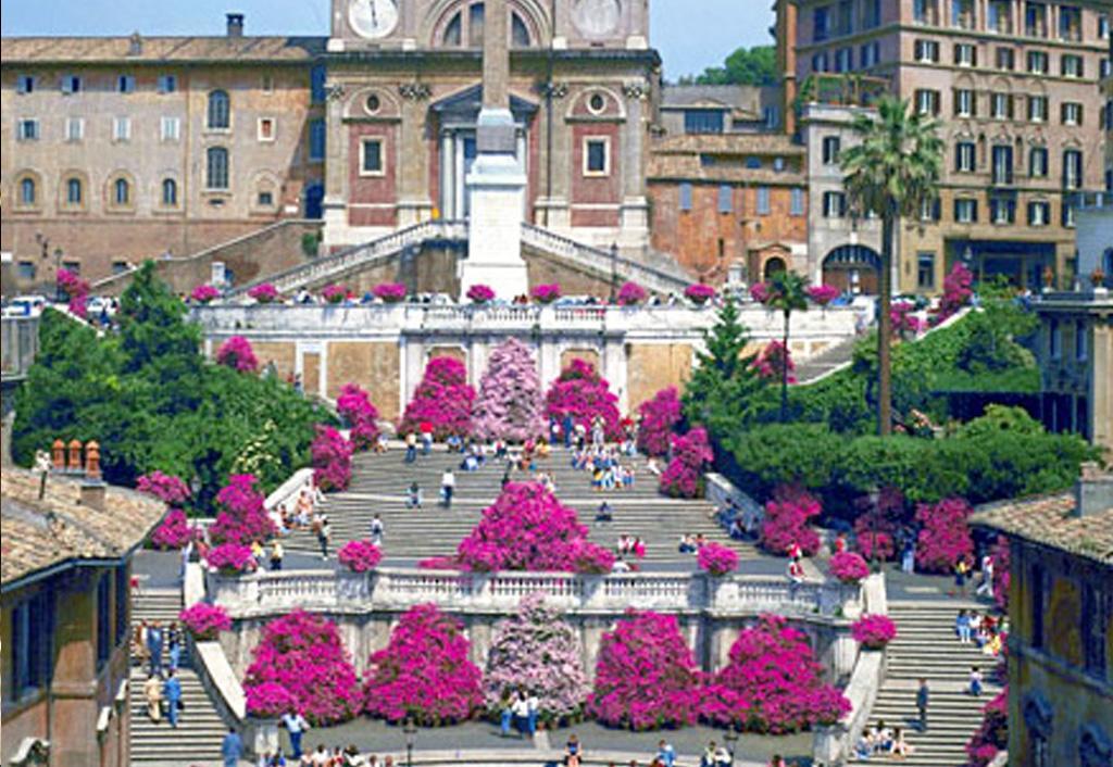 Canova In Spanish Steps Guest house Rome