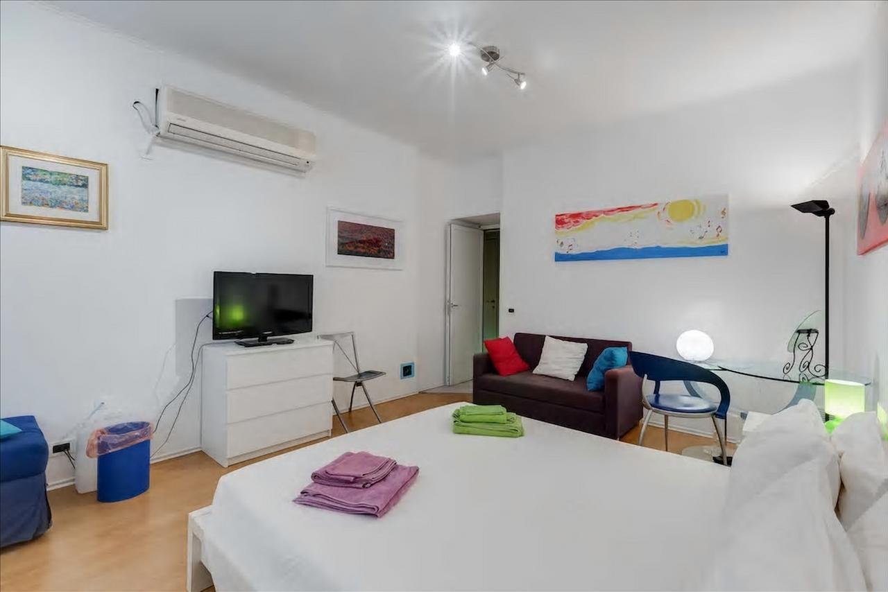 Apartment Jeans Rome