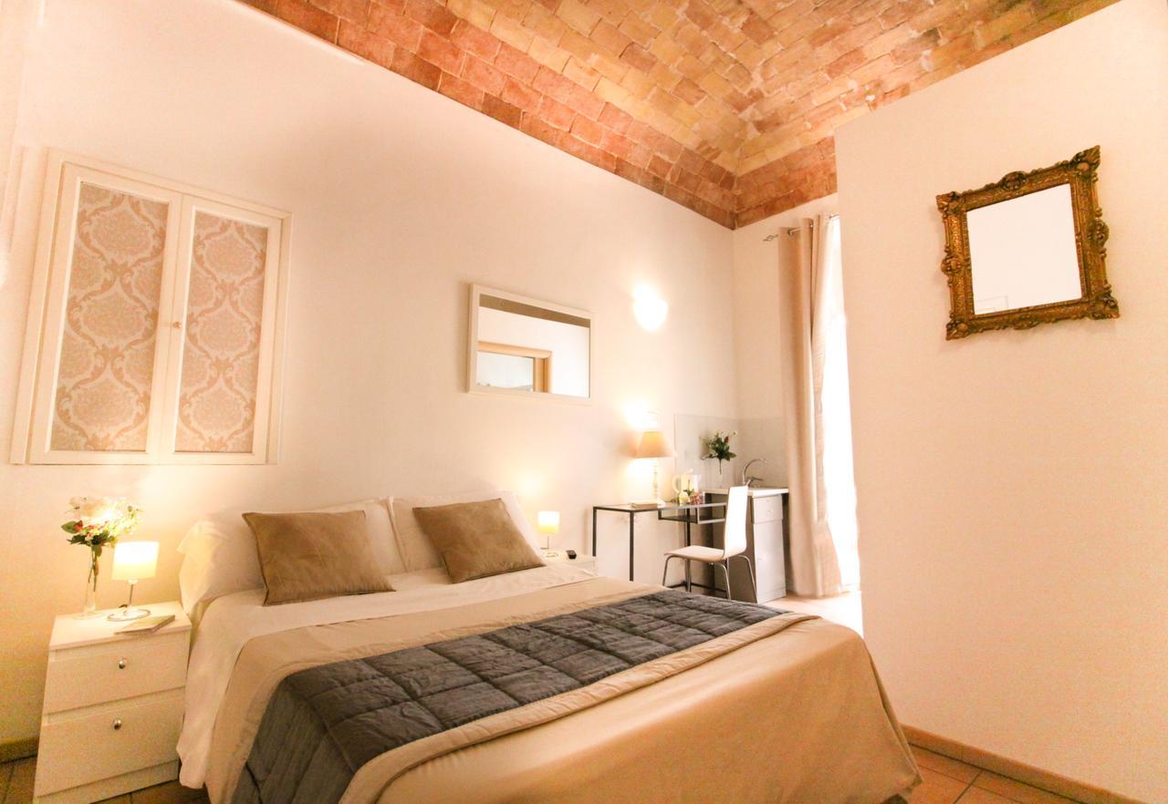 Machiavelli Guest house 2*