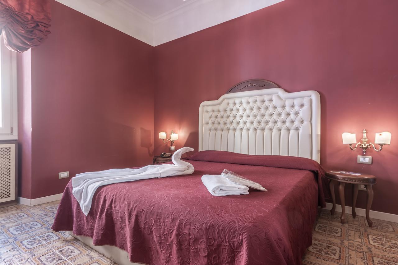 Foro Imperatori 3* Rome