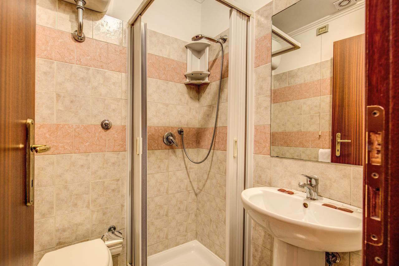 Virginia Hotel