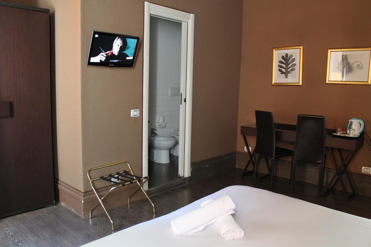 Relais Palazzo Taverna Guest house Rome