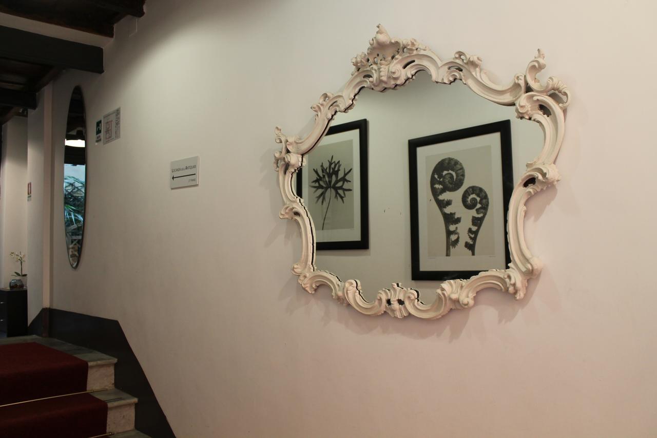 Guest house Relais Palazzo Taverna Rome