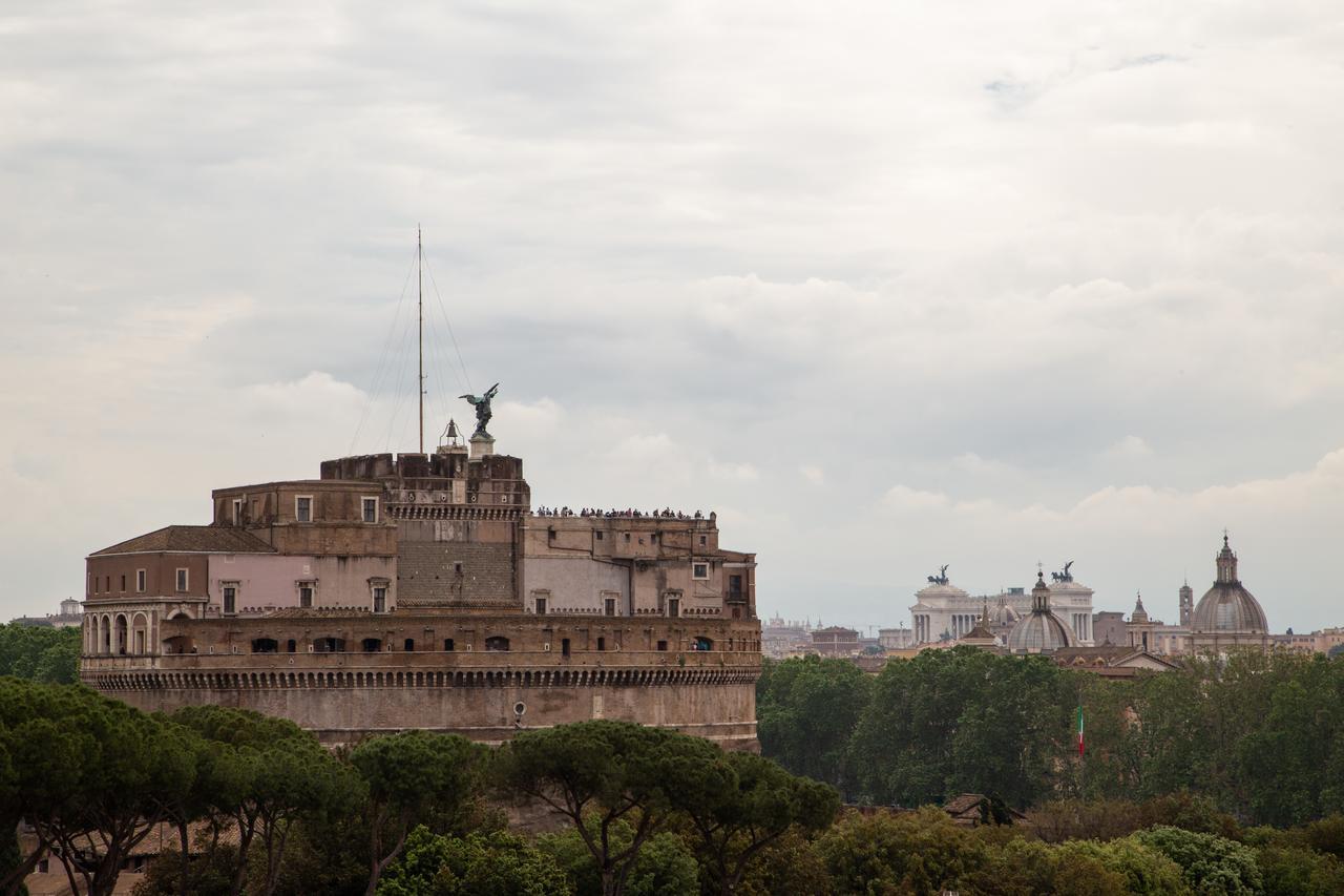 Vatican S&g 6 Sleeps Walk Everywhere *