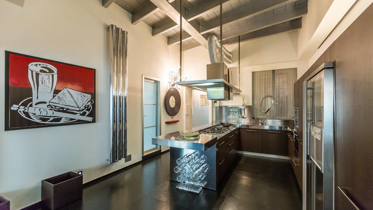 Apartment In Cosmopolitan Hi-tech Rome