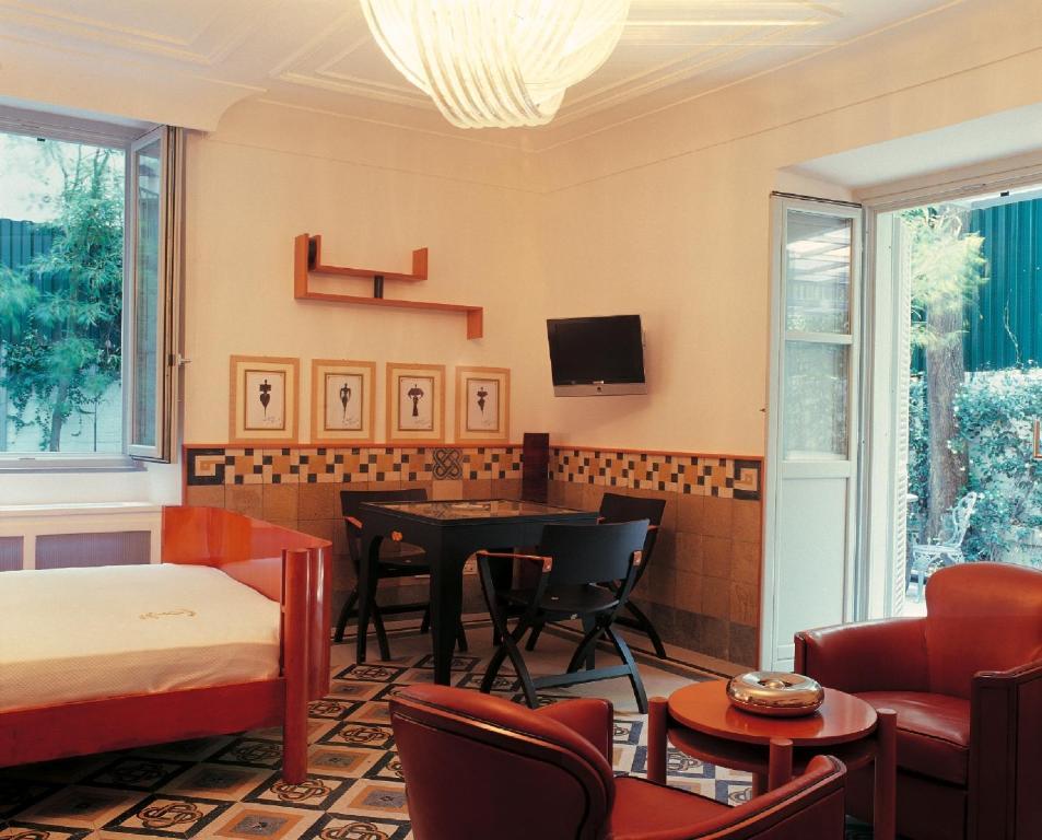 Laetitia Guest house 3*