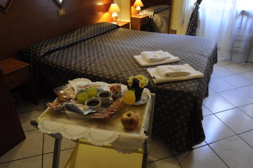 Farini 2* Rome