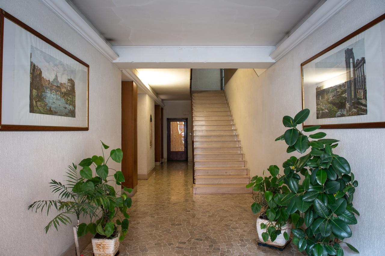 House Bonifacio Rome