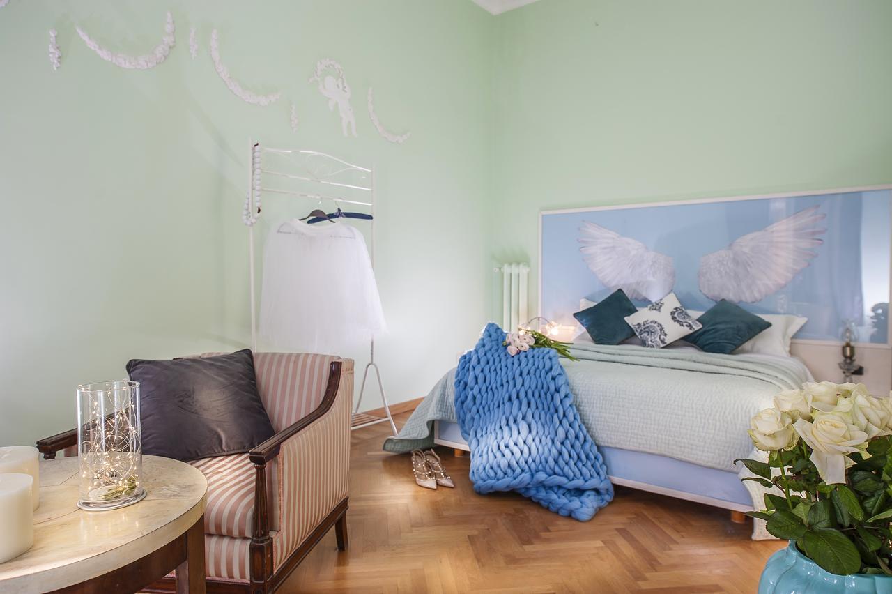 Illuminati House Apartment