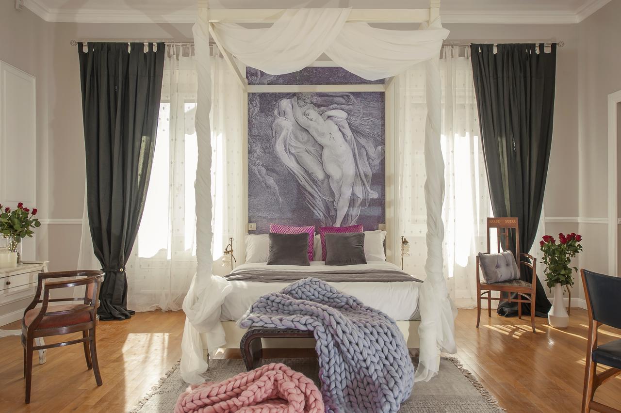 Illuminati House Apartment *
