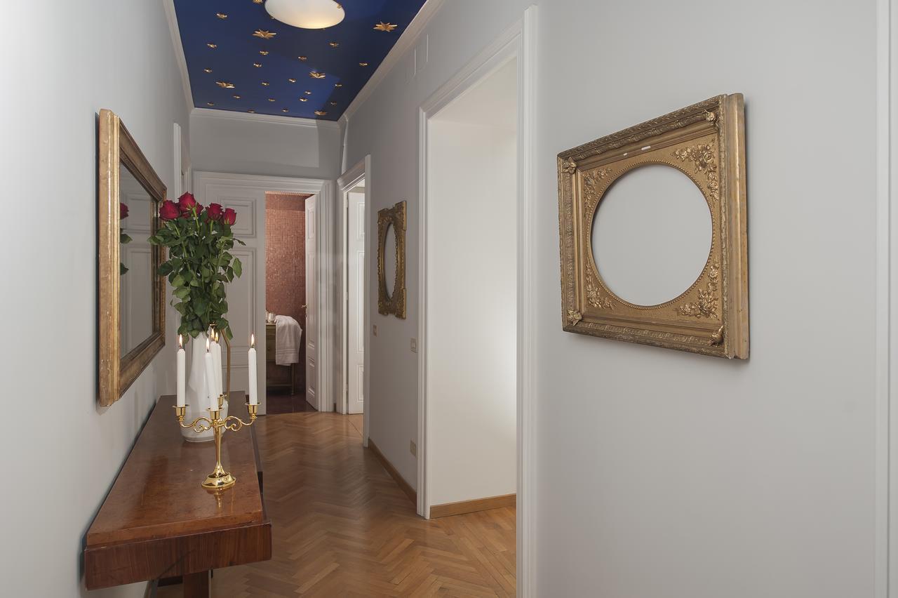 Illuminati House Apartment