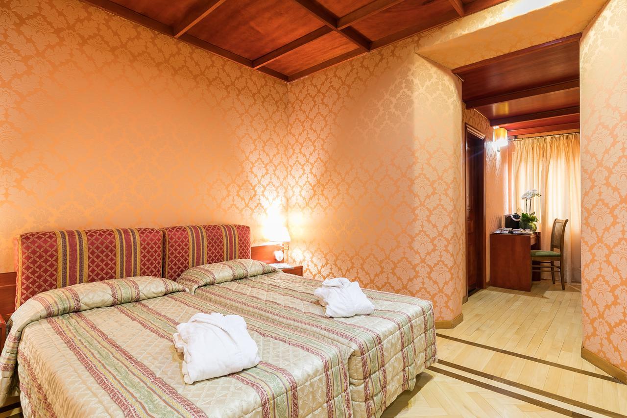 Hotel Galles
