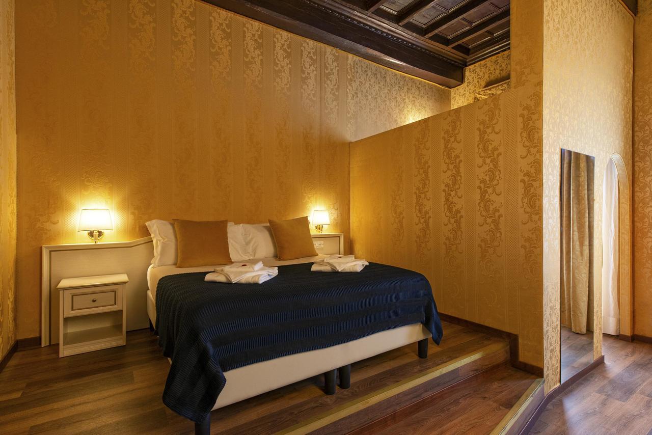 Canova In Spanish Steps Guest house Rome