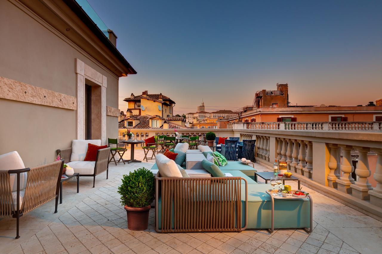 Singer Palace Rome