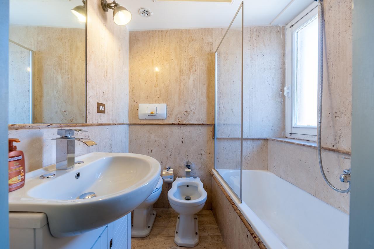 Casa Vacanza Girasole Apartment