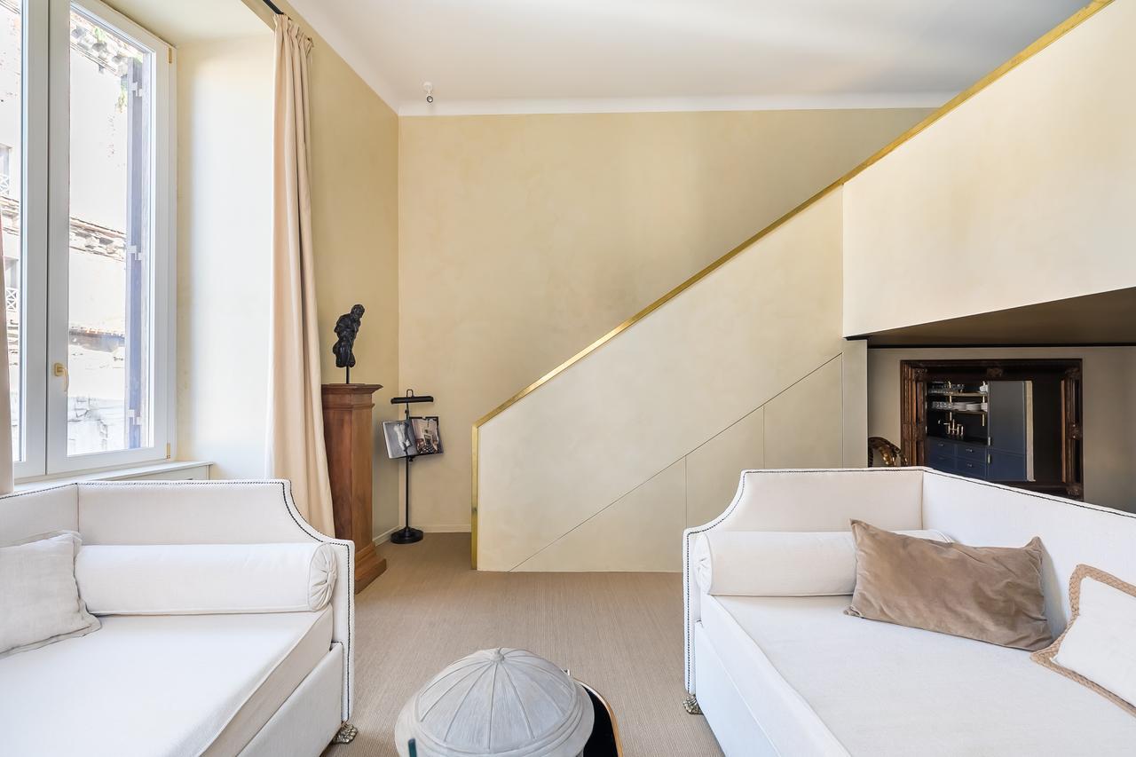 Luxurious Loft Facing The Pantheon