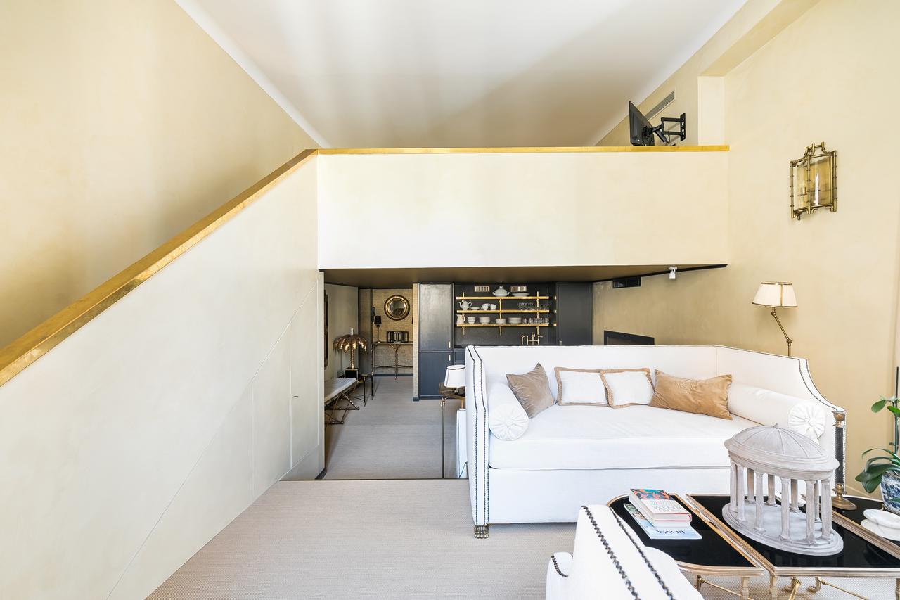 Luxurious Loft Facing The Pantheon *
