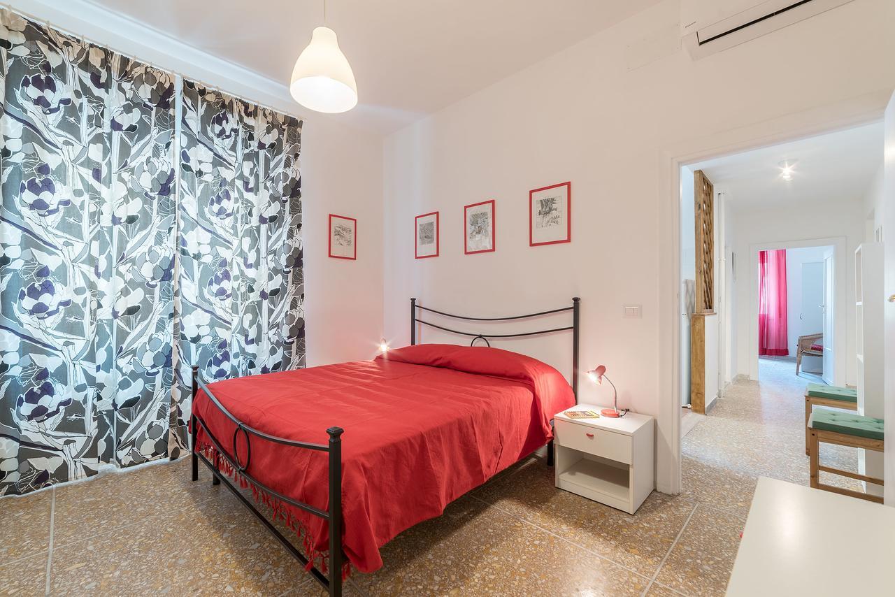 Apartment Red & White Vatican Rome