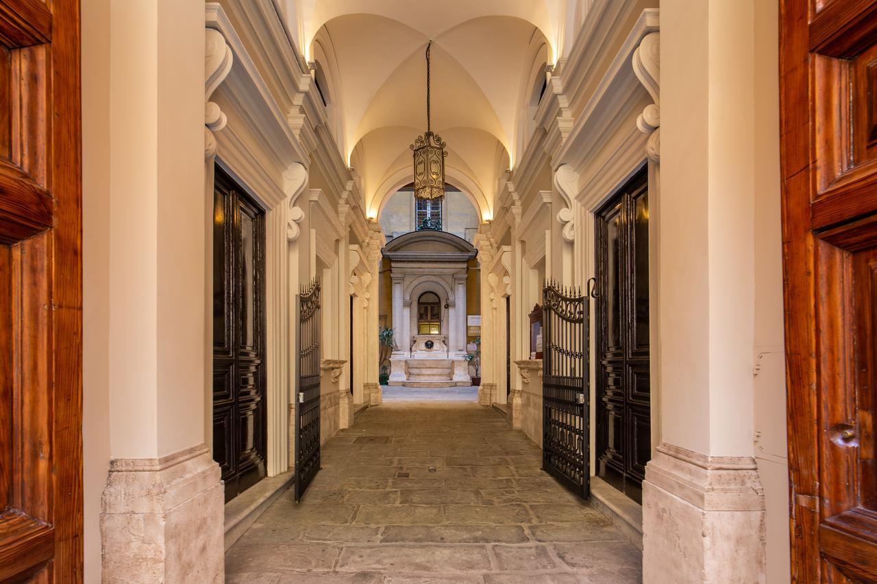 Apartment Decharme With Terrace In Monti *
