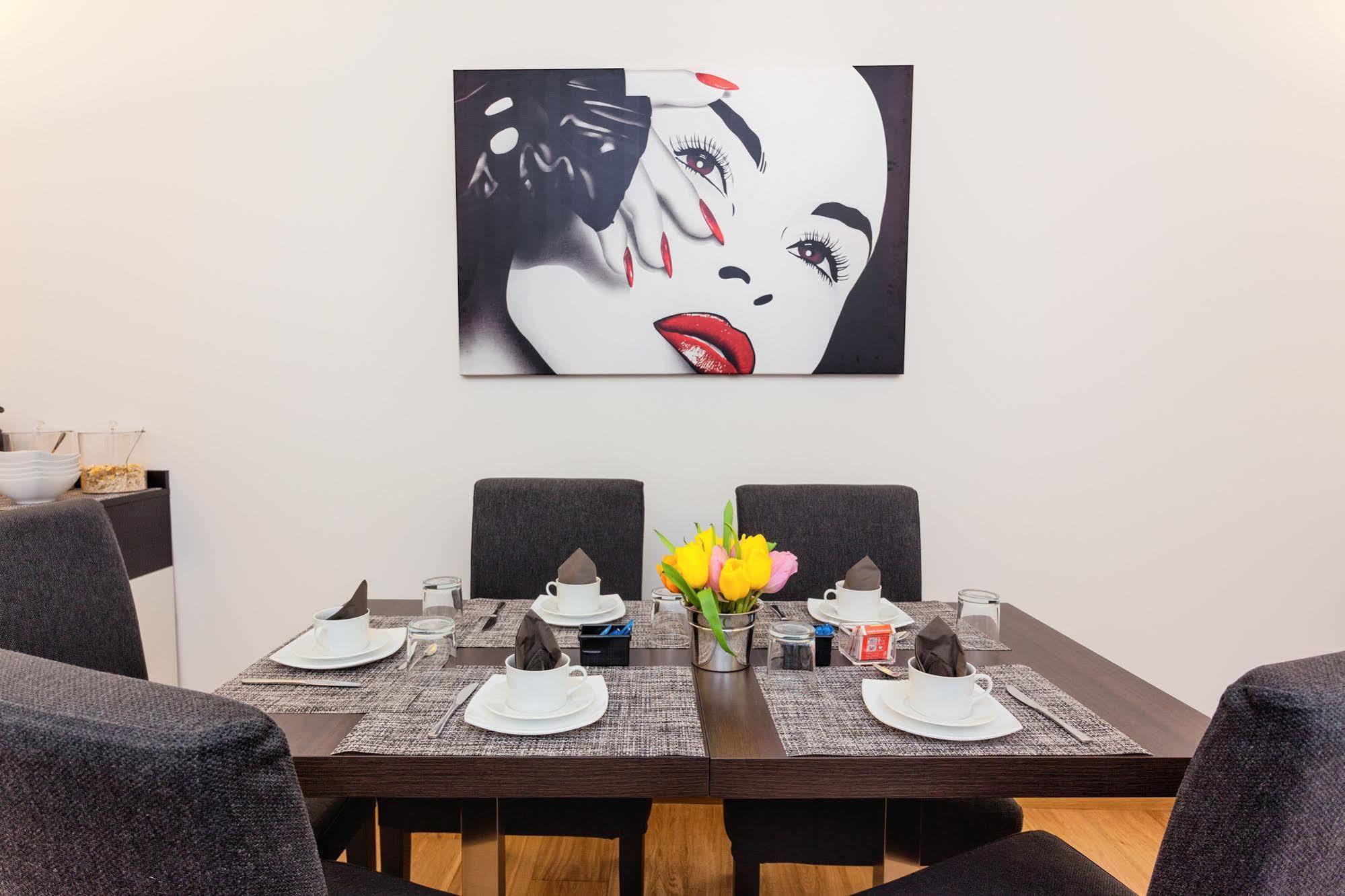 Domus Best Guest House Guest house Rome