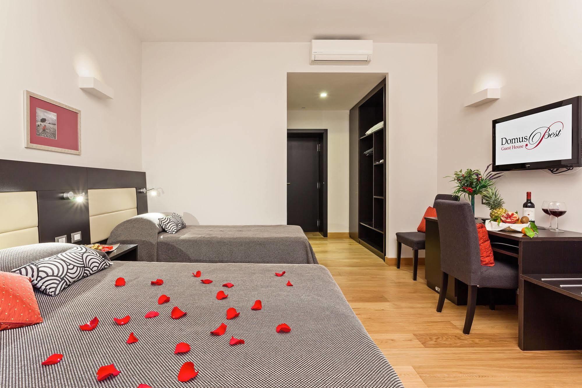 Guest house Domus Best Guest House 2*