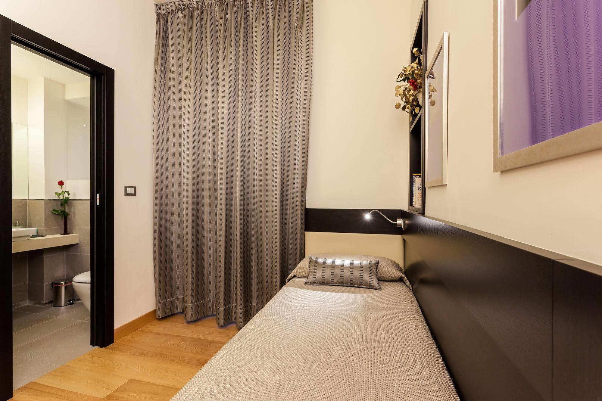 Domus Best Guest House