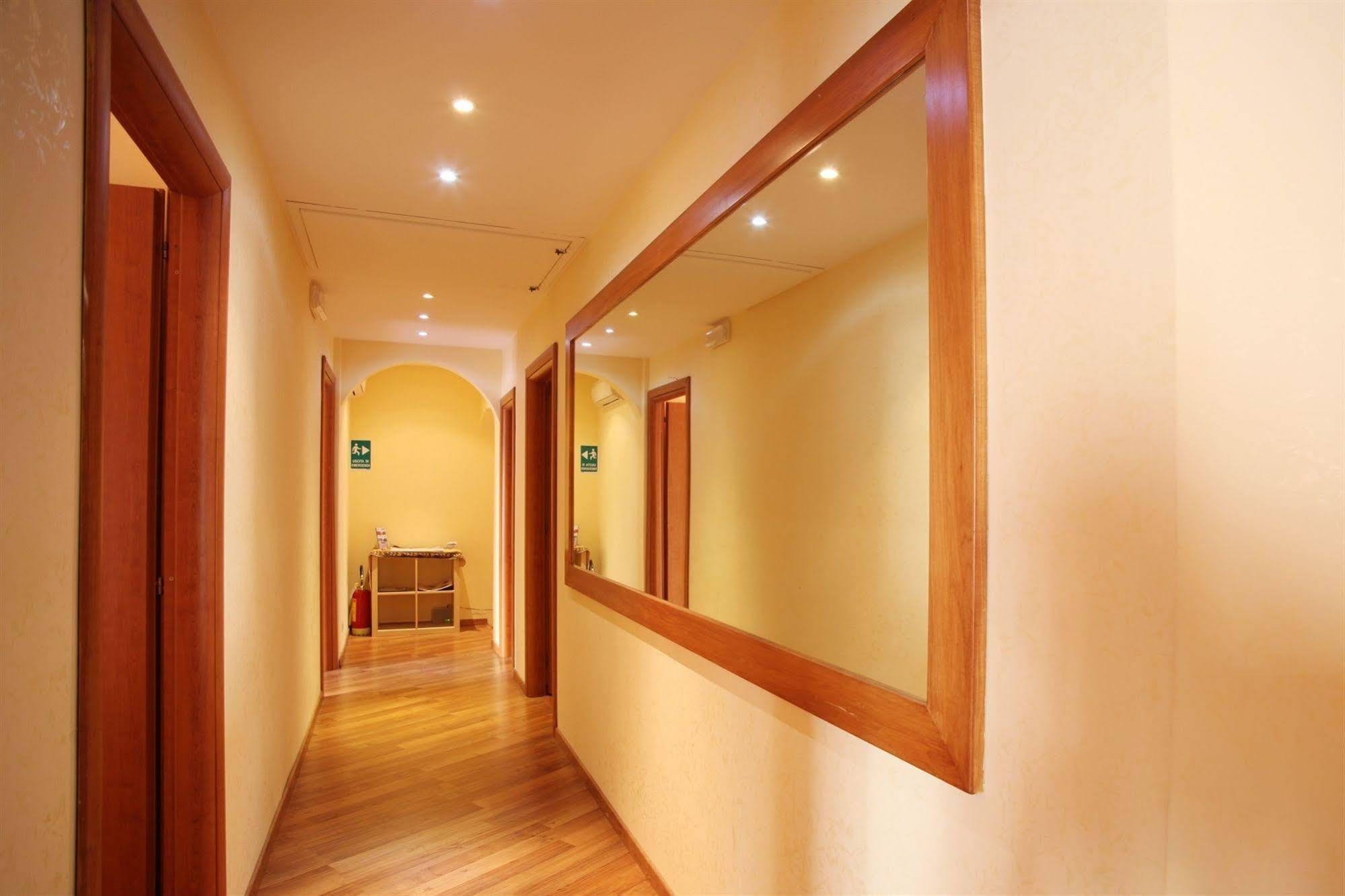 Domus Domas & Boutique - Golden Keys Collection 3* Rome