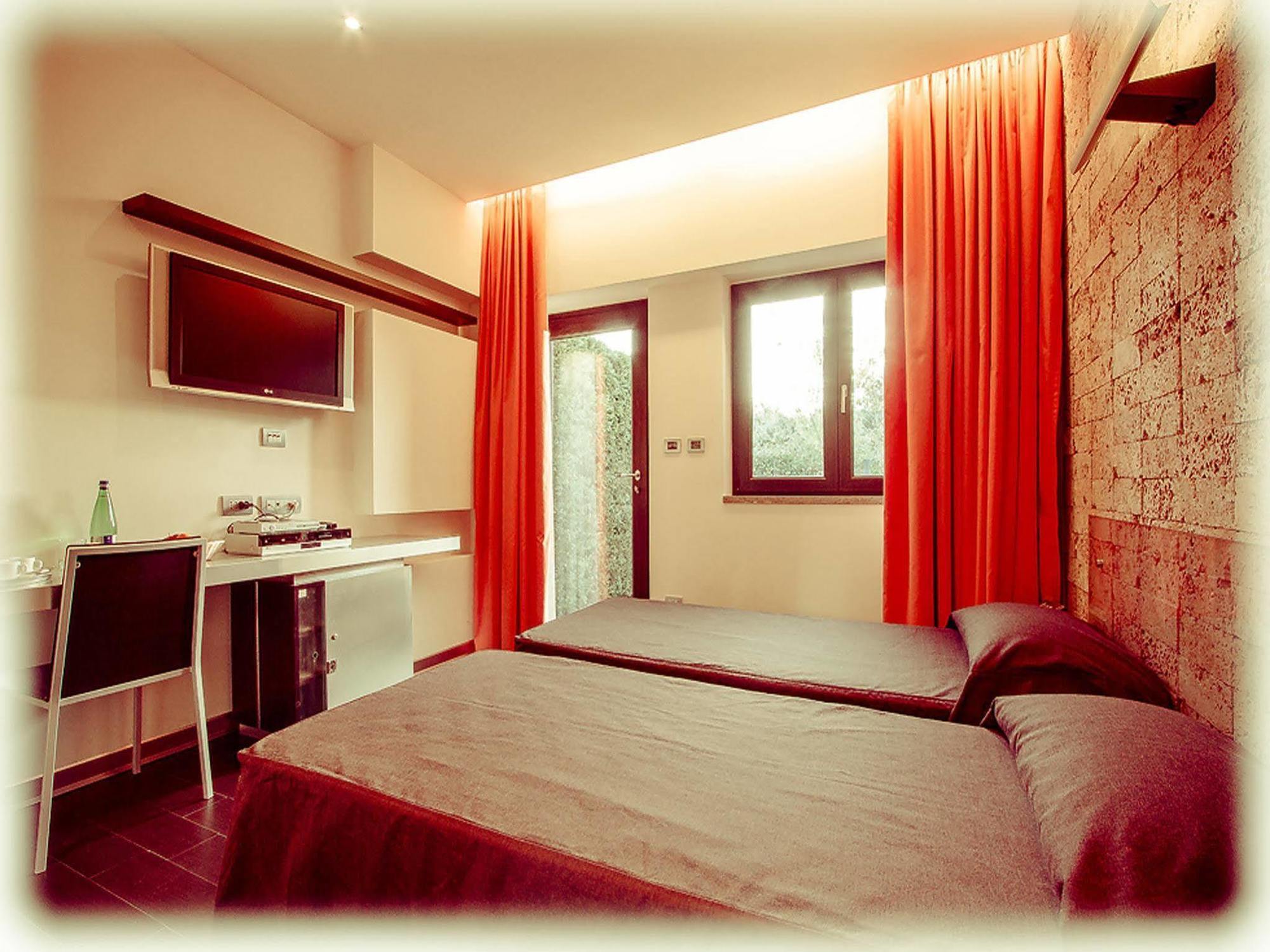 Ways Garden & Leisure Hotel Rome
