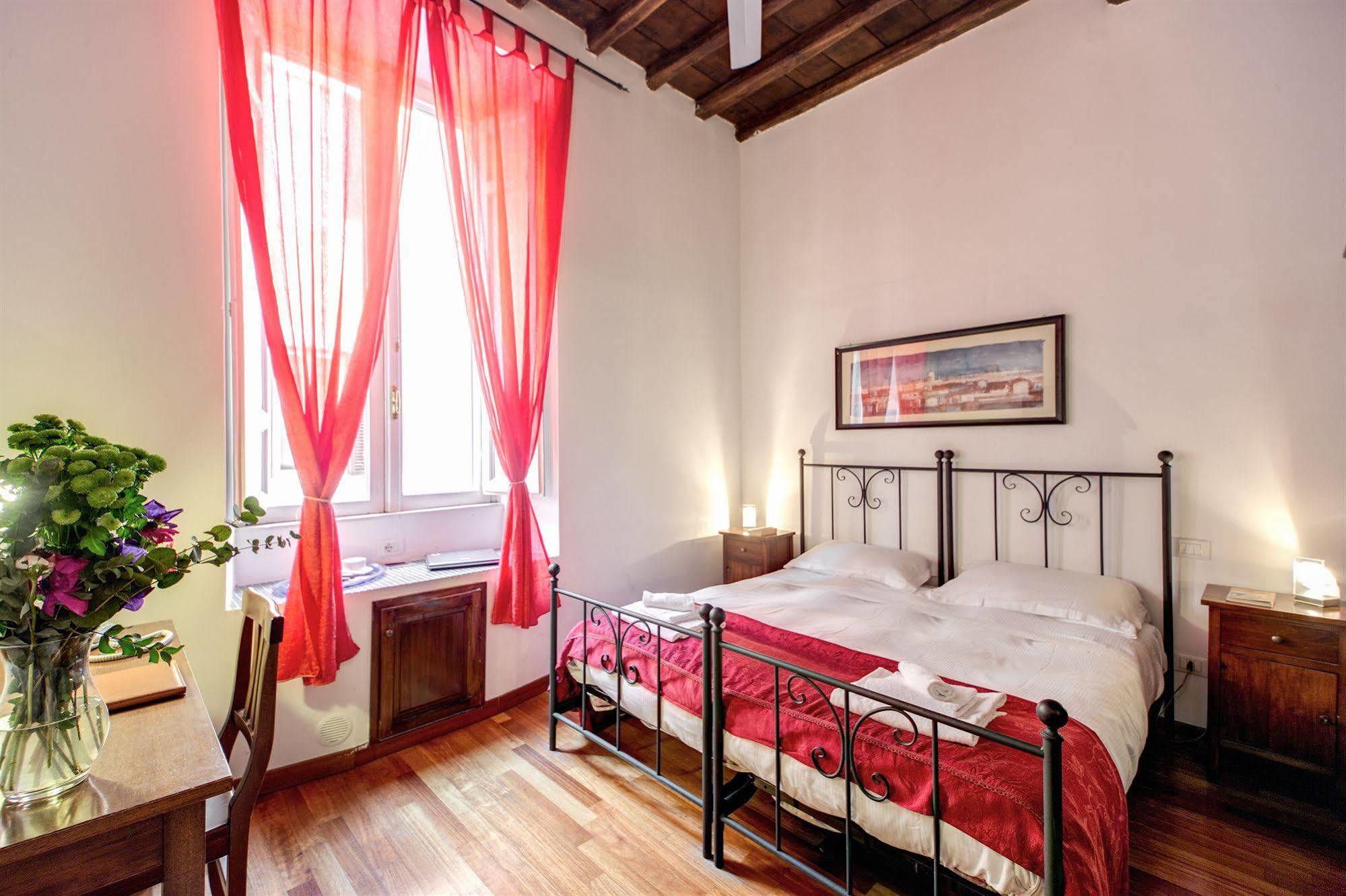 Guest house Residenza Domizia 3*