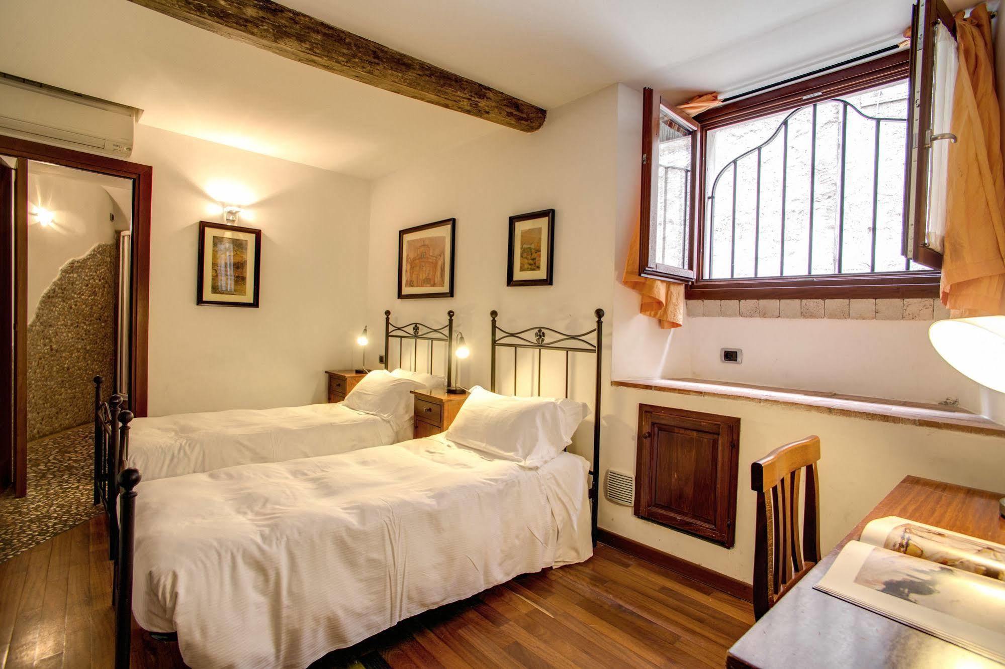 Residenza Domizia Guest house 3*