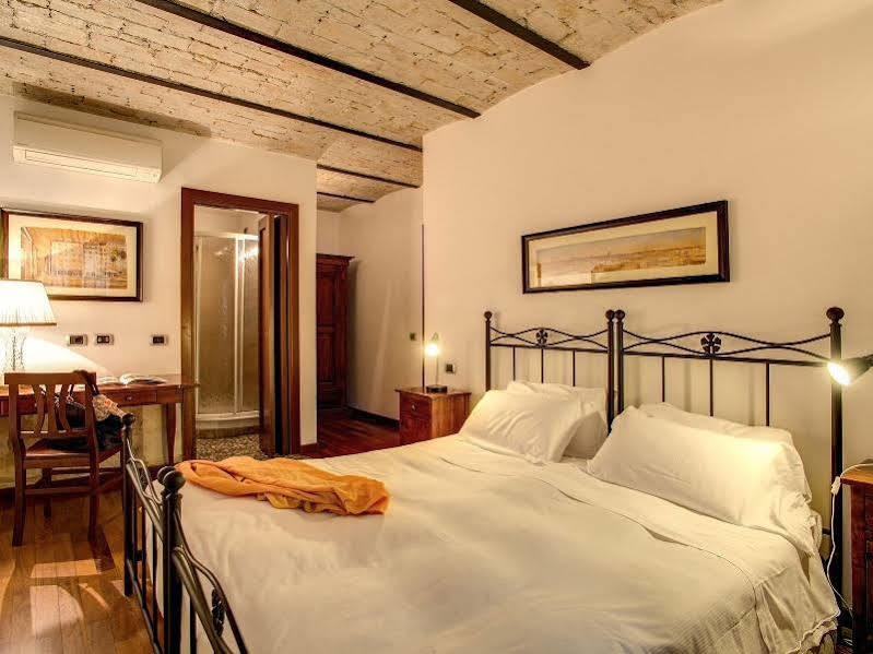 Guest house Residenza Domizia 3*