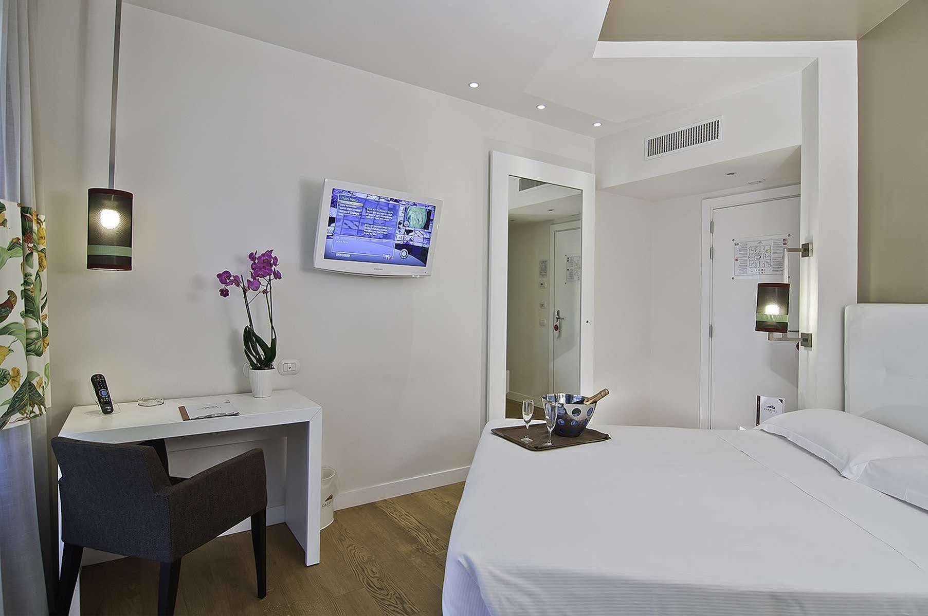 Caravel Hotel Rome