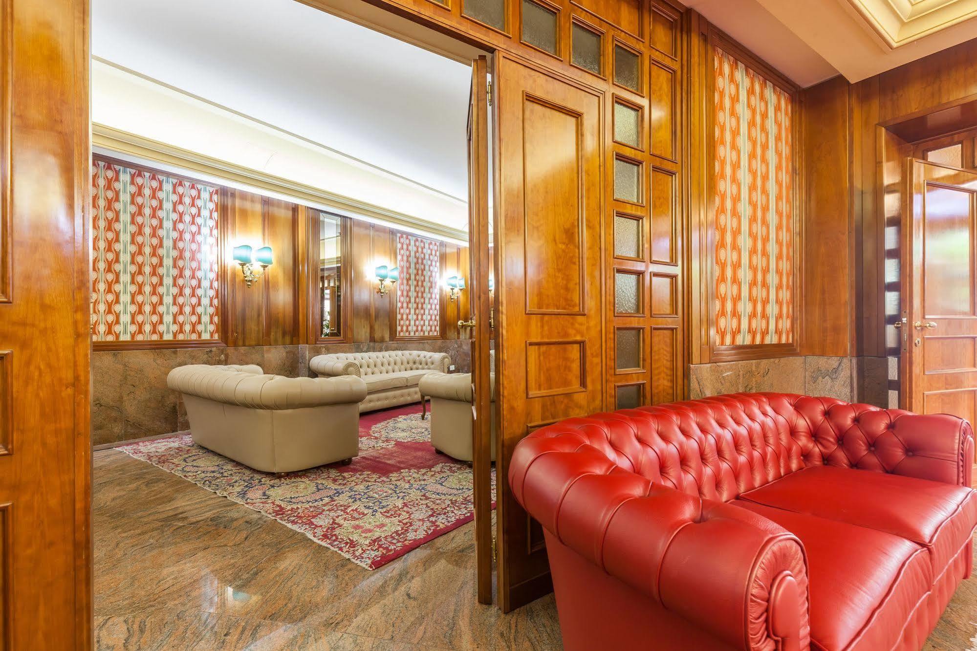 Hotel Galles 3*