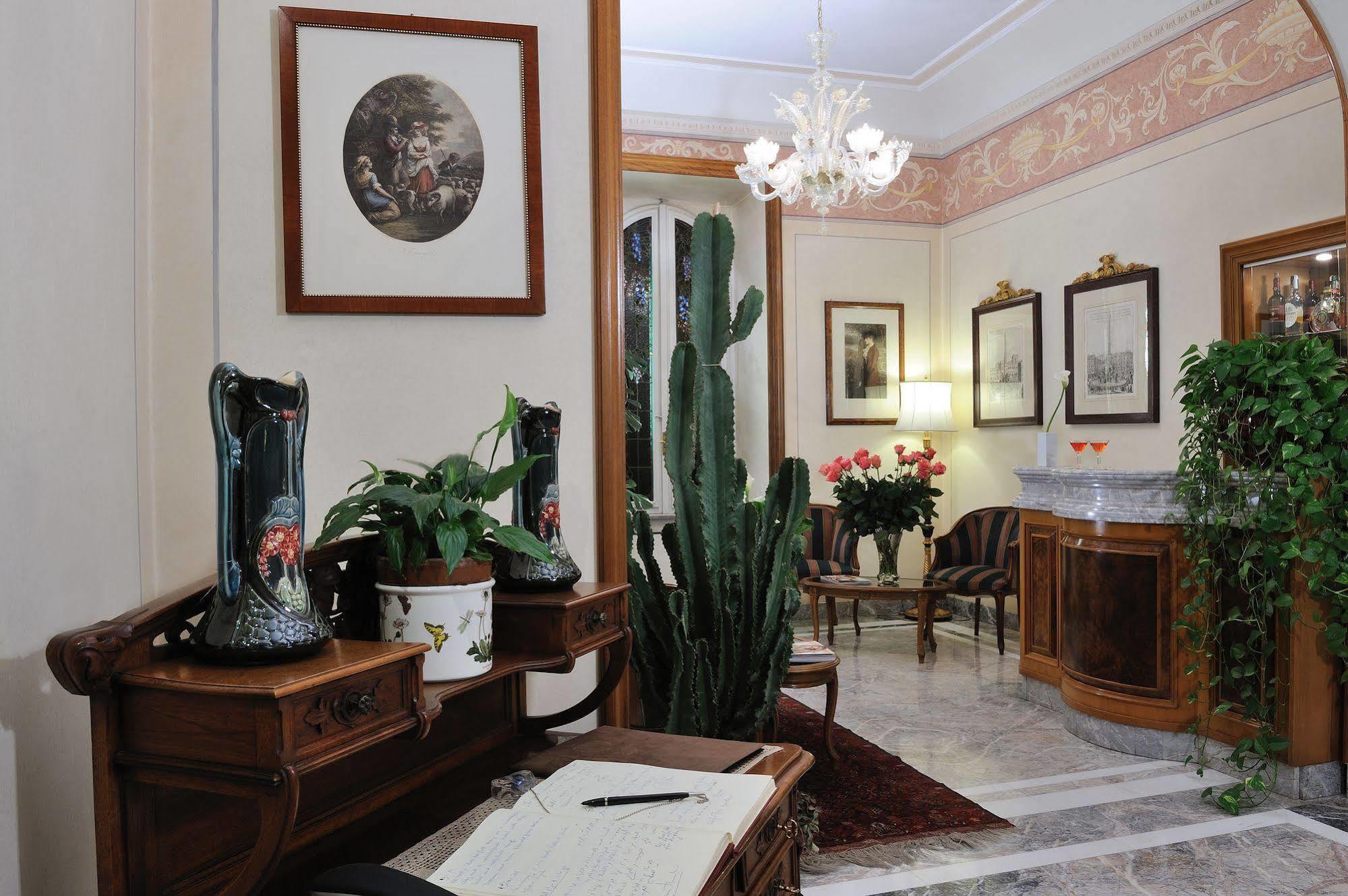 Hotel Farnese Rome