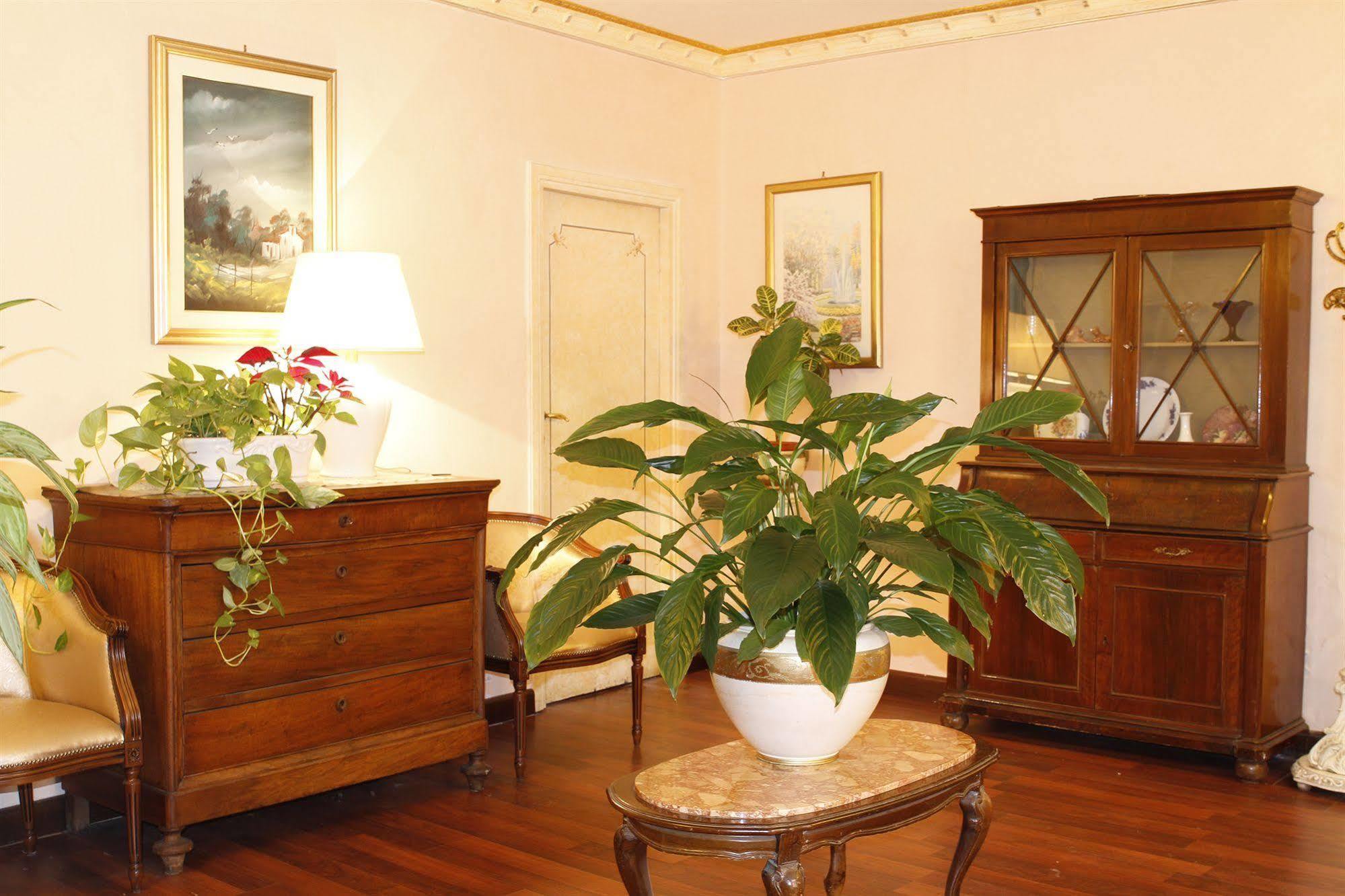Sistina 4* Rome