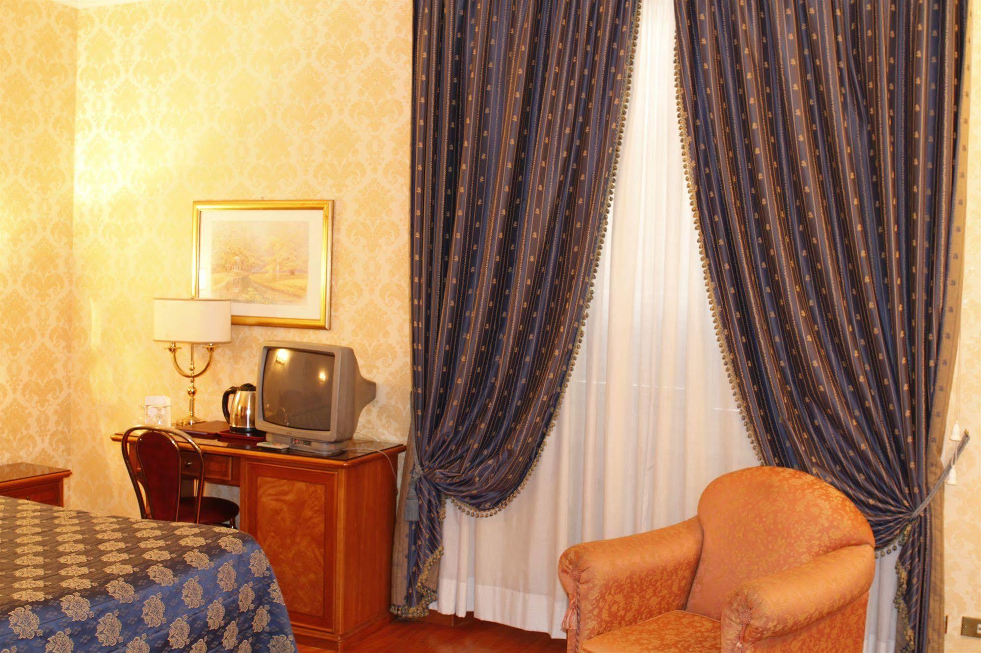 Pace Helvezia Hotel Rome