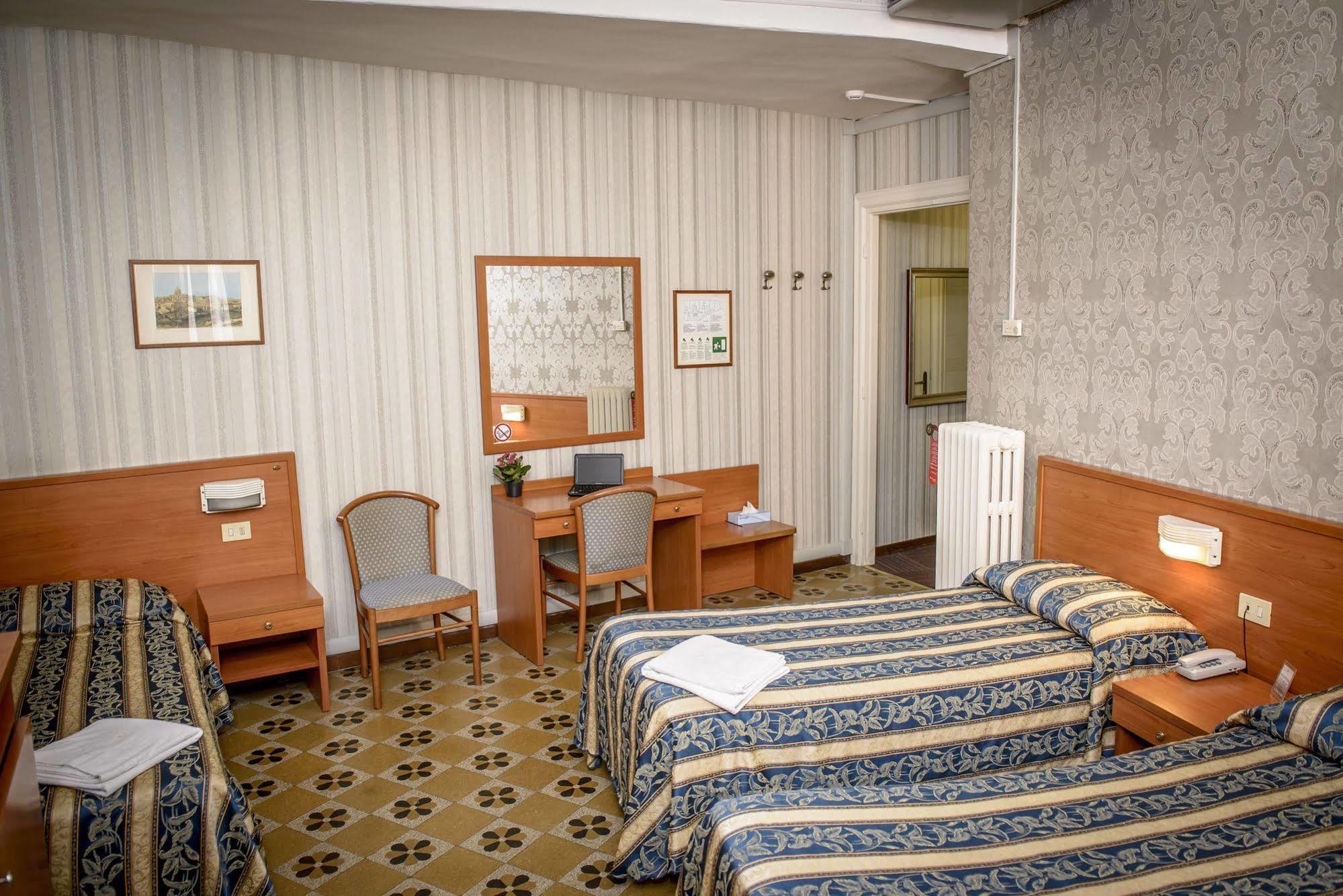 Emmaus 3* Rome