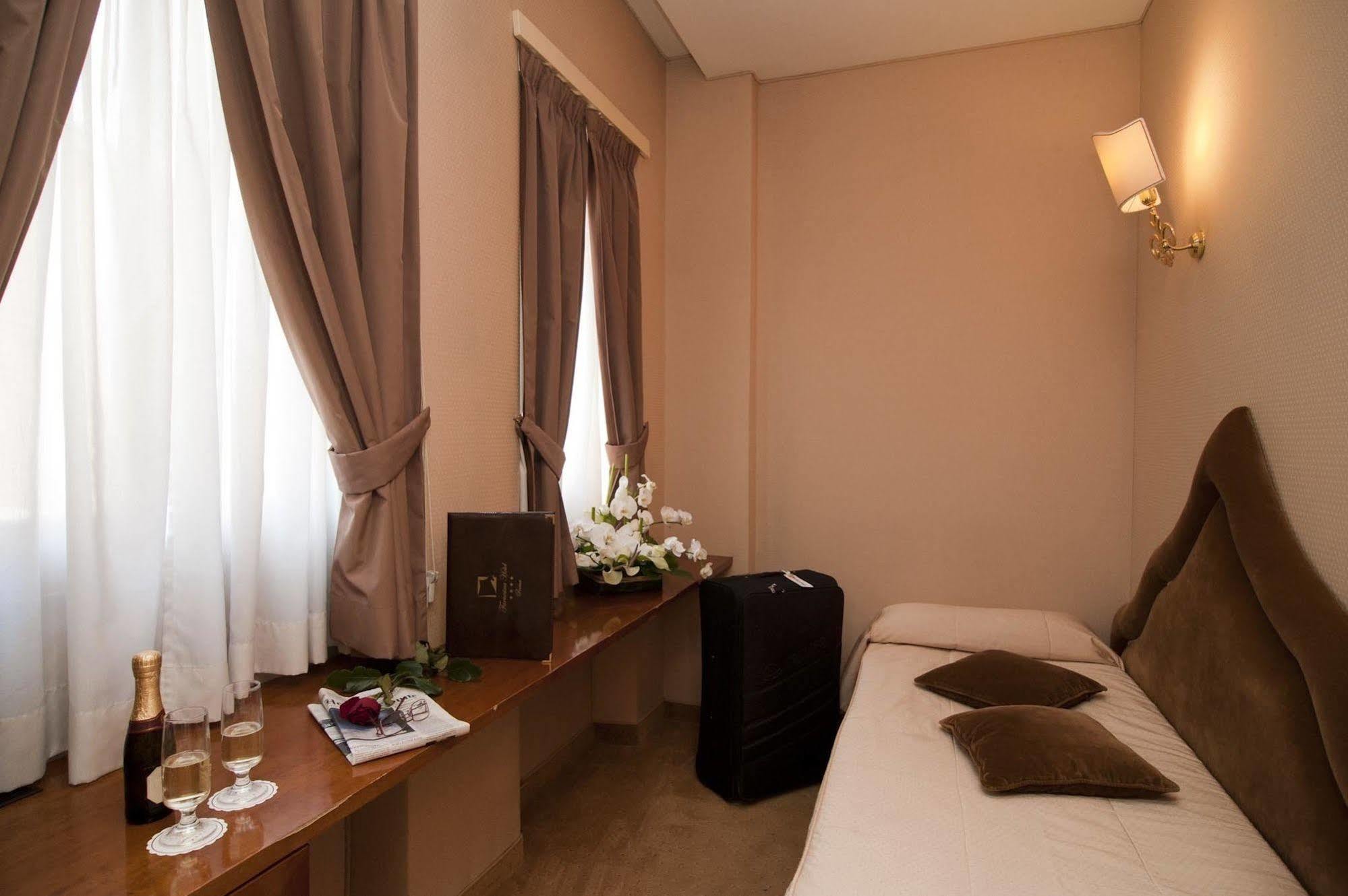 Ponte Milvio 3* Roma
