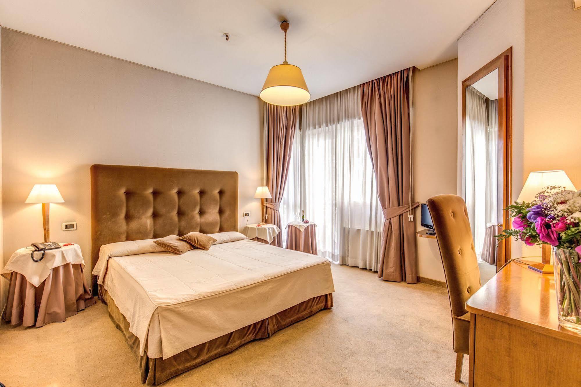 Hotel Ponte Milvio 3*