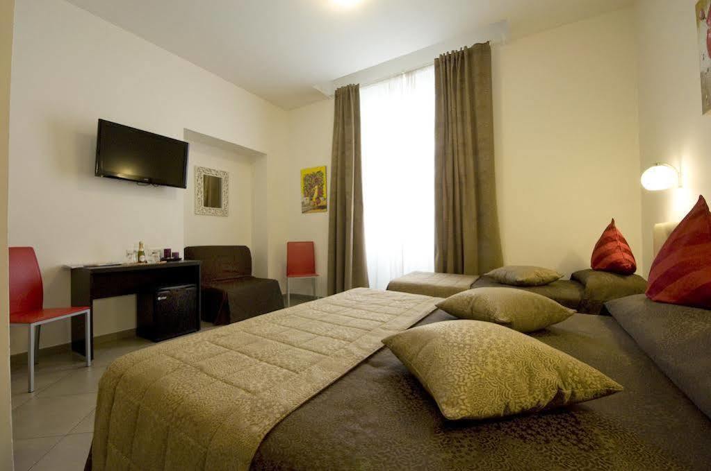 Ara Pacis Guest house 2*