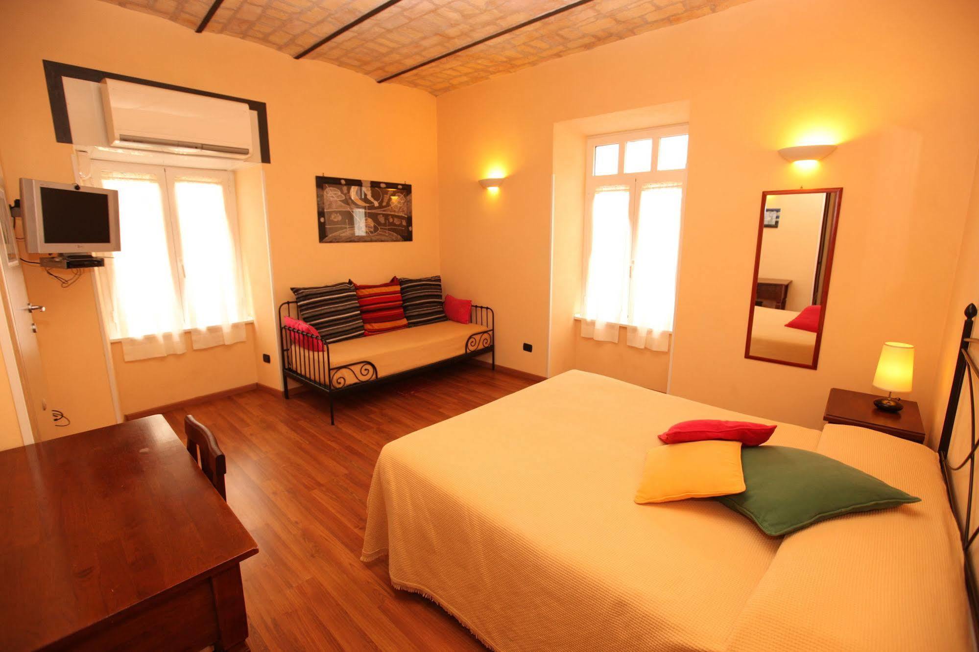 A Ca Degli Equi Guest house 2*